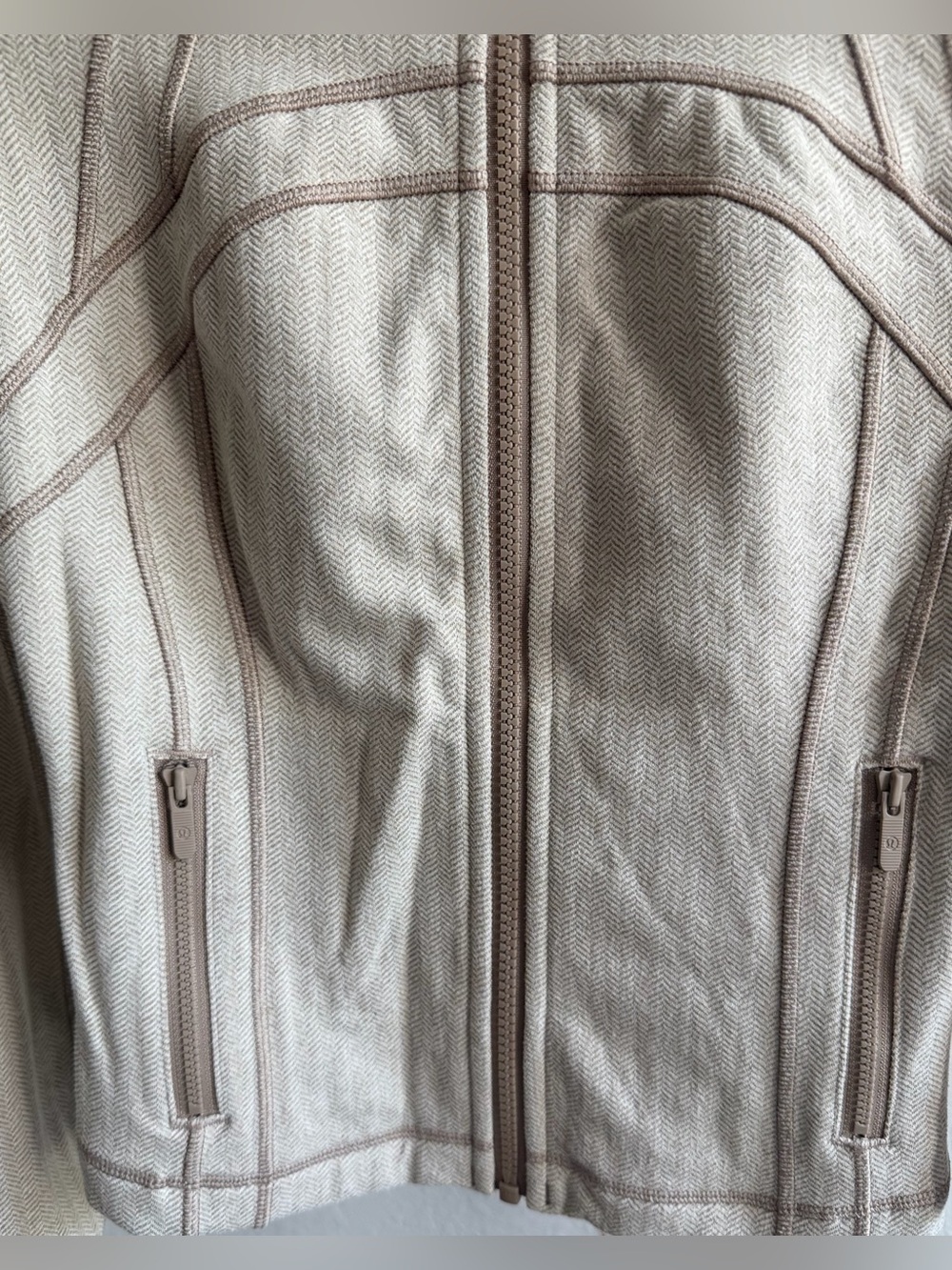 lululemon Define Cropped Jacket
*Herringbone (4) - Picture 6 of 8